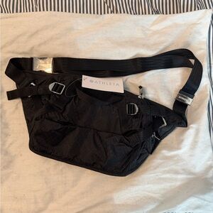 Nwt Athleta Black excursion/crossbody waist bag
